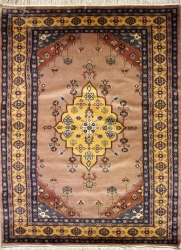 4’1”X6’1” Rug Medallion