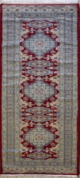 2’6”X8’4” Rug Geometric