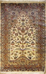 2’7”X4’1” Rug Floral