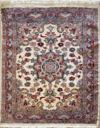 2’1”X2’11” Rug Floral