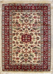 2’1”X3’1” Rug Floral