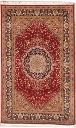 4’5”X7’3” Rug  Pak Persian Design