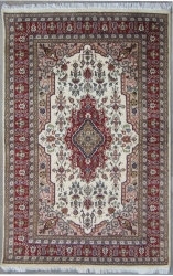 4’1”X6’4” Rug  Pak Persian Design