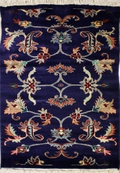 2’3”X4’1” Rug Floral