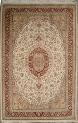 4’0”X6’3” Rug  Pak Persian Design