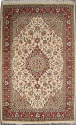 4’1”X6’5” Rug  Pak Persian Design