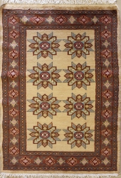 2’6”X3’11” Rug Geometric