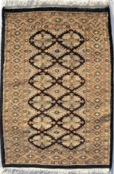 2’0”X3’1” Rug Geometric