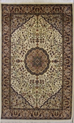 4’0”X6’3” Rug  Pak Persian Design